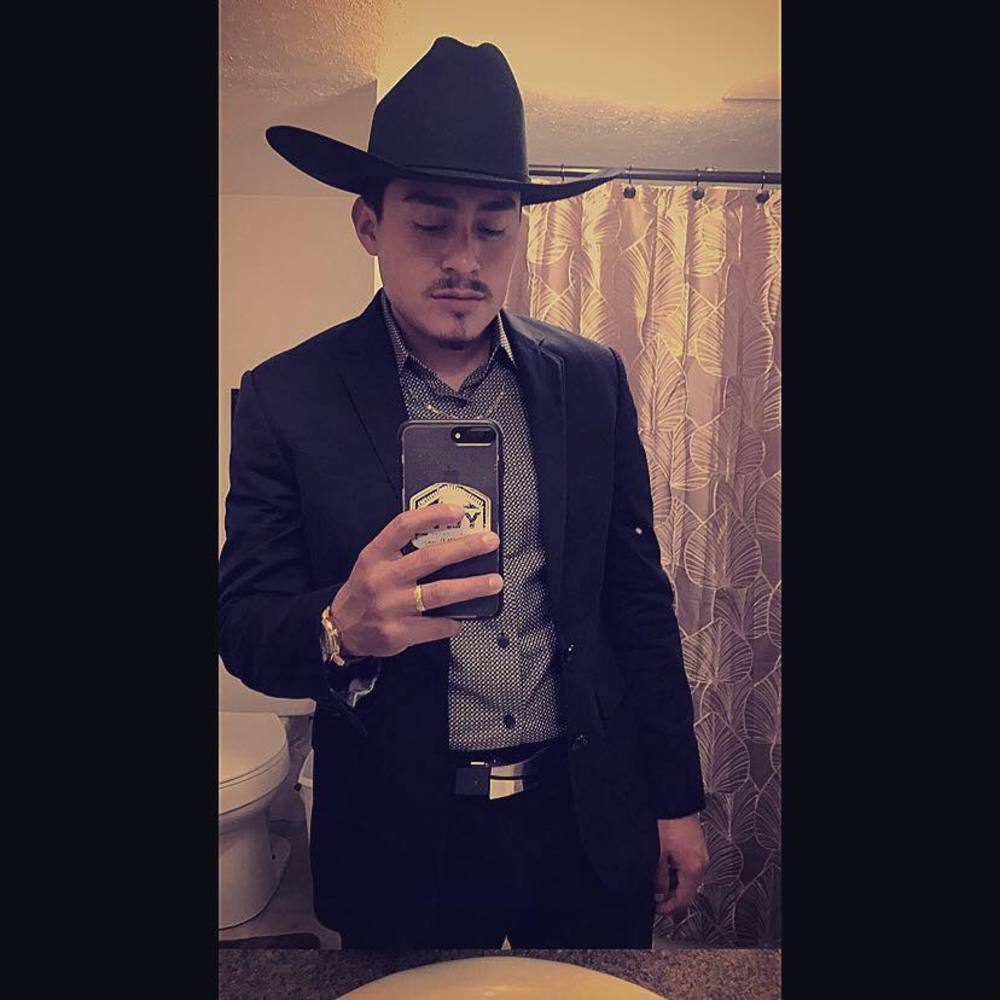 Meet your Posher, Gustavo m.